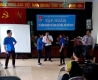 Đ/c Nguyễn Hữu Hải – Giảng viên trường Cán bộ TTN tỉnh hướng dẫn các đồng chí cán bộ Đoàn, Đội cơ sở làm quản trò